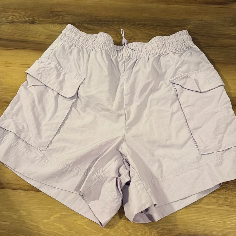 Old navy Bermuda shorts size medium